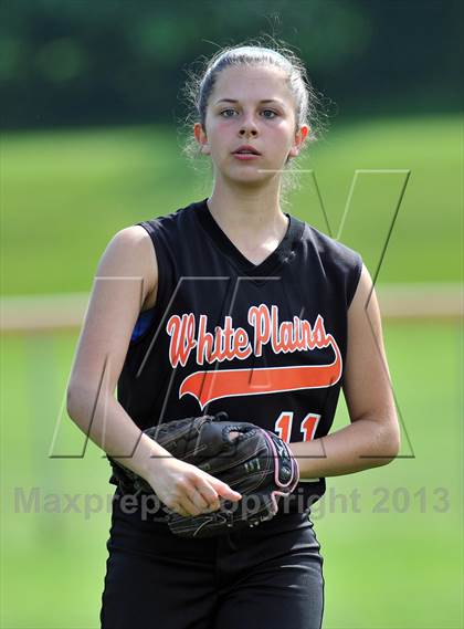 Thumbnail 2 in White Plains vs Lincoln (Section 1 Class AA First Round) photogallery.