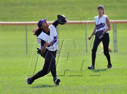 Thumbnail 1 in White Plains vs Lincoln (Section 1 Class AA First Round) photogallery.