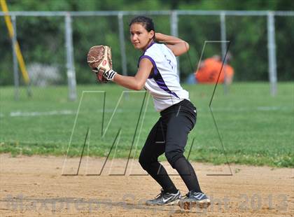 Thumbnail 1 in White Plains vs Lincoln (Section 1 Class AA First Round) photogallery.