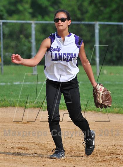 Thumbnail 3 in White Plains vs Lincoln (Section 1 Class AA First Round) photogallery.