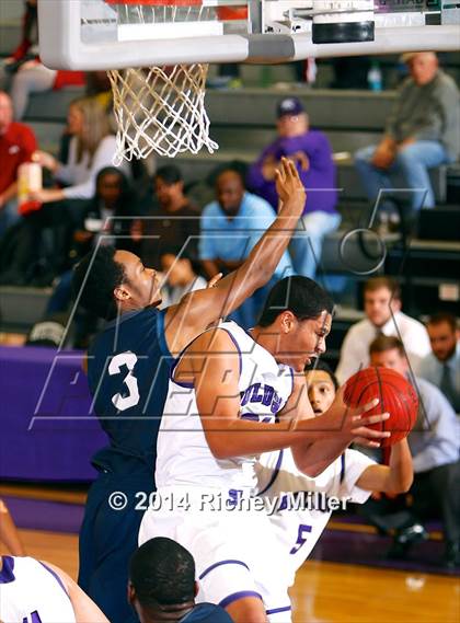 Thumbnail 3 in Lee's Summit West vs. Fayetteville photogallery.
