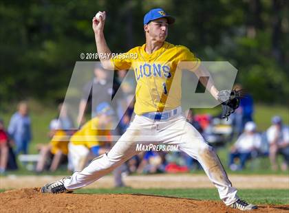 Thumbnail 2 in West Islip vs Eastport South Manor (Section XI Class AA Finals) photogallery.