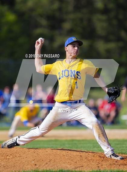 Thumbnail 3 in West Islip vs Eastport South Manor (Section XI Class AA Finals) photogallery.