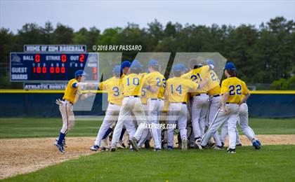 Thumbnail 2 in West Islip vs Eastport South Manor (Section XI Class AA Finals) photogallery.
