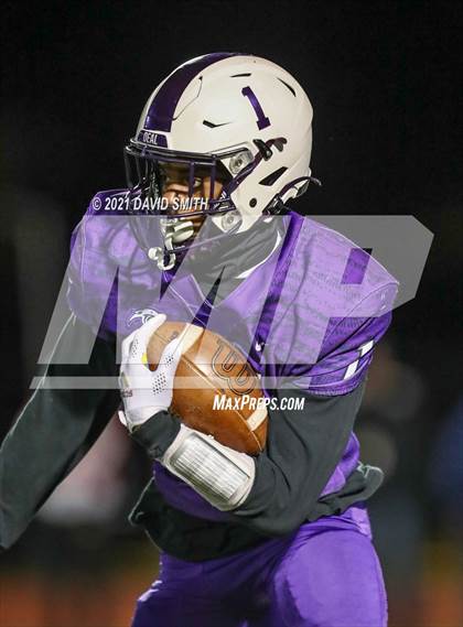 Thumbnail 3 in Liberty North @ Park Hill South - MSHSAA Dist. Championship photogallery.