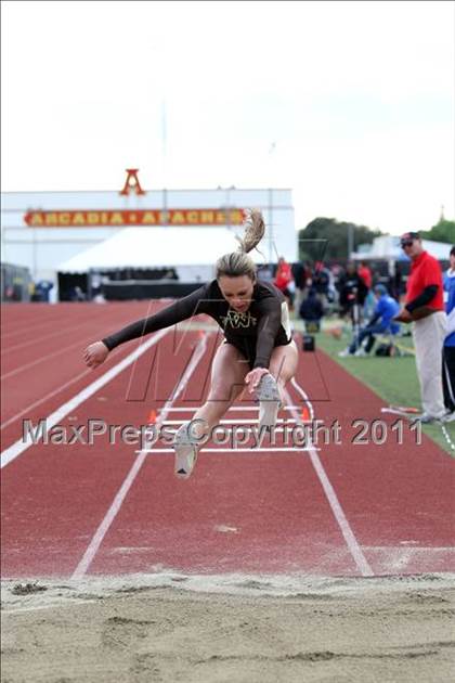 Thumbnail 1 in 44th Arcadia Invitational photogallery.