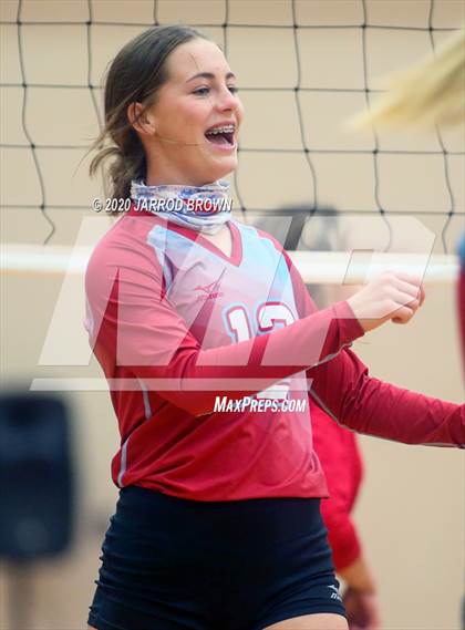 Thumbnail 2 in Bridge City vs Lumberton photogallery.