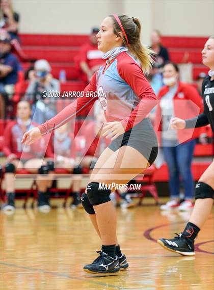 Thumbnail 2 in Bridge City vs Lumberton photogallery.
