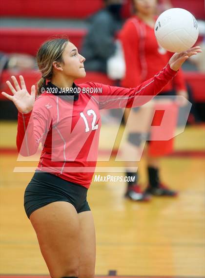 Thumbnail 3 in Bridge City vs Lumberton photogallery.
