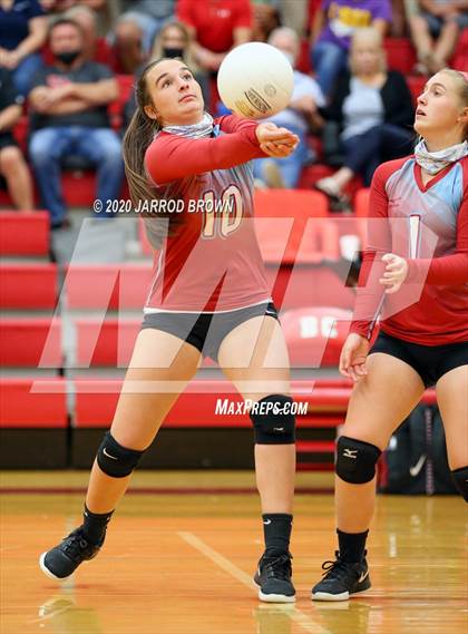 Thumbnail 2 in Bridge City vs Lumberton photogallery.