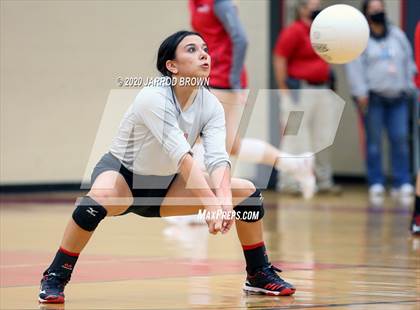 Thumbnail 3 in Bridge City vs Lumberton photogallery.
