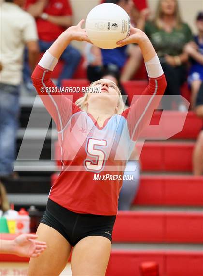 Thumbnail 2 in JV: Bridge City vs Lumberton photogallery.