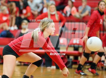 Thumbnail 2 in Bridge City vs Lumberton photogallery.