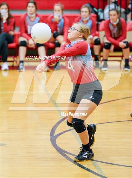 Thumbnail 3 in Bridge City vs Lumberton photogallery.