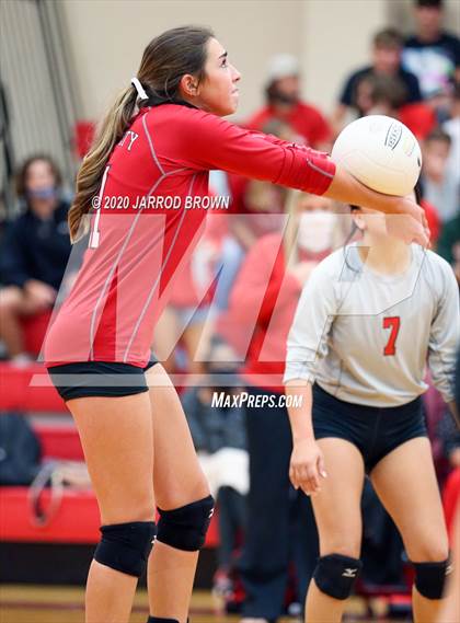 Thumbnail 3 in Bridge City vs Lumberton photogallery.