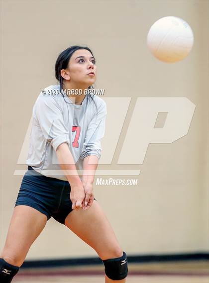 Thumbnail 2 in Bridge City vs Lumberton photogallery.