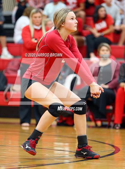 Thumbnail 2 in Bridge City vs Lumberton photogallery.