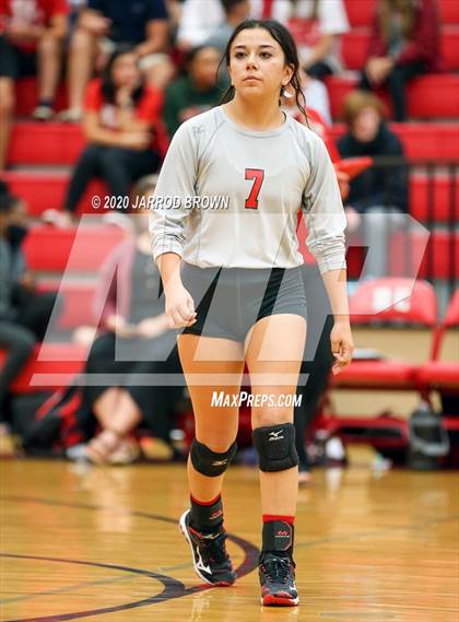 Thumbnail 1 in Bridge City vs Lumberton photogallery.
