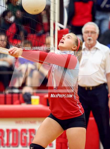 Thumbnail 3 in Bridge City vs Lumberton photogallery.
