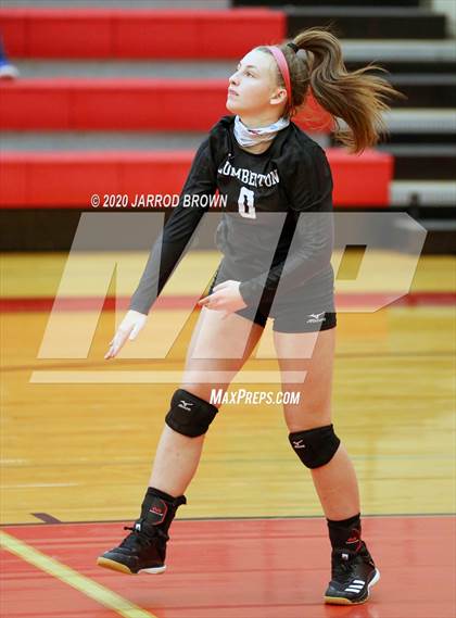 Thumbnail 3 in Bridge City vs Lumberton photogallery.