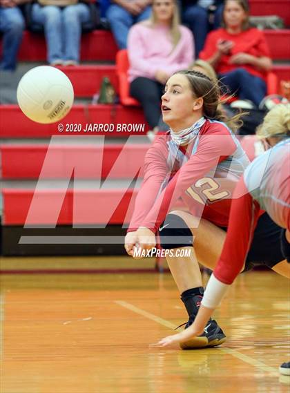 Thumbnail 1 in Bridge City vs Lumberton photogallery.
