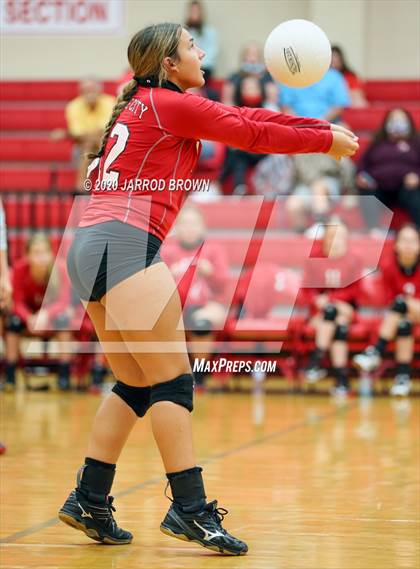 Thumbnail 1 in Bridge City vs Lumberton photogallery.