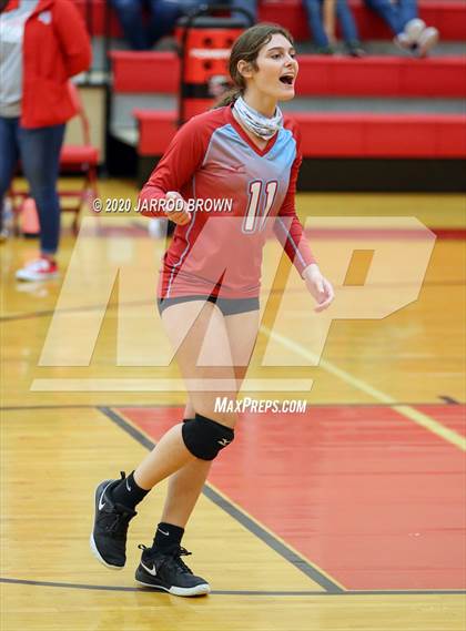 Thumbnail 3 in Bridge City vs Lumberton photogallery.