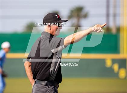 Thumbnail 2 in Boerne-Champion vs. Sharyland (UIL Region IV 5A Baseball Semifinal) photogallery.