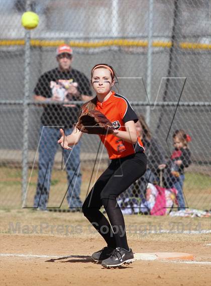 Thumbnail 3 in Queen City vs. Gilmer (Texas 2 Step Tournament) photogallery.