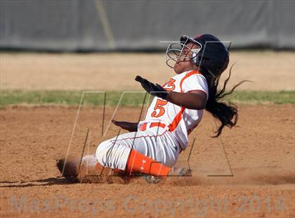 Thumbnail 2 in Queen City vs. Gilmer (Texas 2 Step Tournament) photogallery.