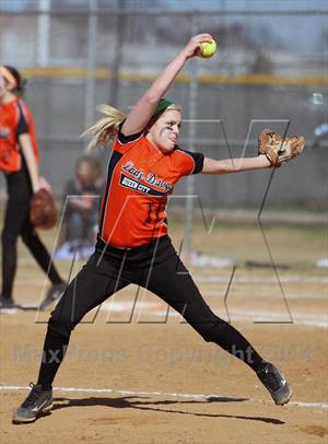 Queen City vs. Gilmer (Texas 2 Step Tournament)