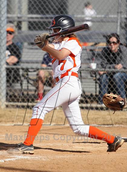 Thumbnail 3 in Queen City vs. Gilmer (Texas 2 Step Tournament) photogallery.