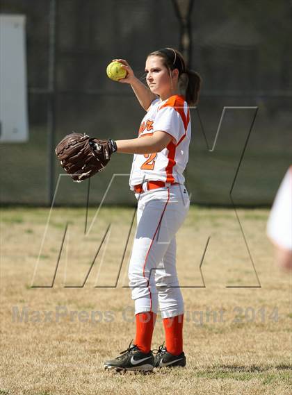 Thumbnail 2 in Queen City vs. Gilmer (Texas 2 Step Tournament) photogallery.