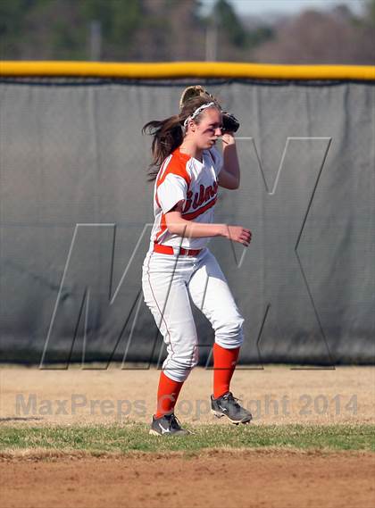 Thumbnail 2 in Queen City vs. Gilmer (Texas 2 Step Tournament) photogallery.