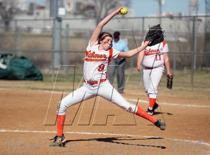 Thumbnail 2 in Queen City vs. Gilmer (Texas 2 Step Tournament) photogallery.