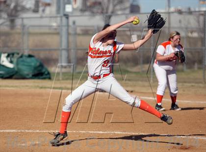 Thumbnail 2 in Queen City vs. Gilmer (Texas 2 Step Tournament) photogallery.