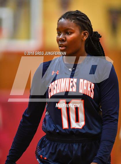 Thumbnail 3 in Cosumnes Oaks vs. Eastside College Prep (Cardinal Newman Classic) photogallery.