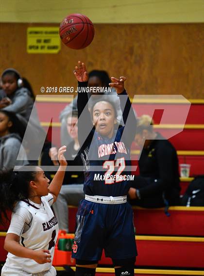 Thumbnail 3 in Cosumnes Oaks vs. Eastside College Prep (Cardinal Newman Classic) photogallery.