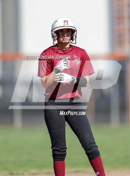 Thumbnail 3 in Downey vs. Villa Park photogallery.