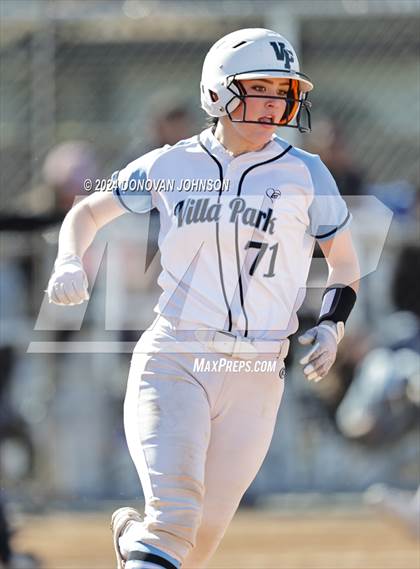Thumbnail 1 in Downey vs. Villa Park photogallery.