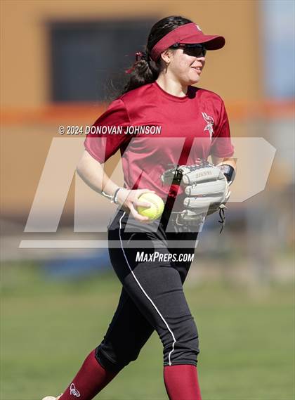 Thumbnail 3 in Downey vs. Villa Park photogallery.