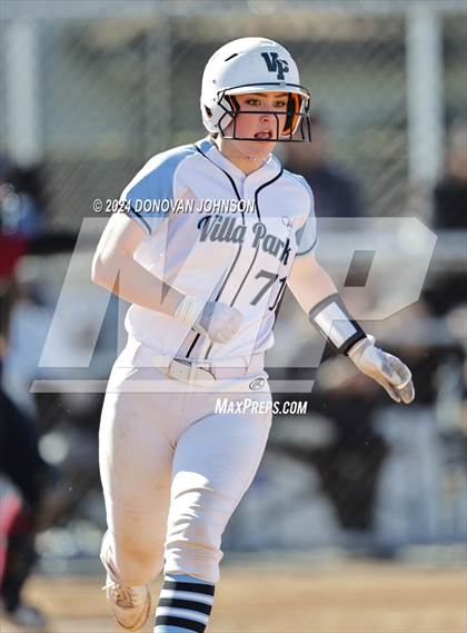 Thumbnail 3 in Downey vs. Villa Park photogallery.