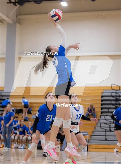 Thumbnail 3 in Buena @ Cienega photogallery.