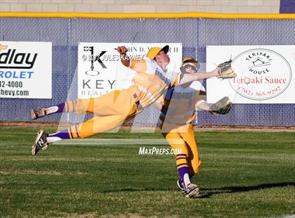 Thumbnail 2 in Durango vs Silverado (Bengal Varsity Tournament) photogallery.