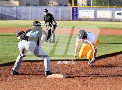 Thumbnail 3 in Durango vs Silverado (Bengal Varsity Tournament) photogallery.
