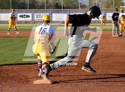 Thumbnail 2 in Durango vs Silverado (Bengal Varsity Tournament) photogallery.