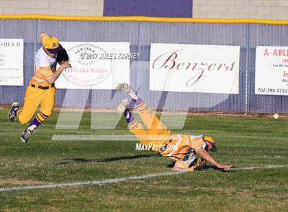 Thumbnail 3 in Durango vs Silverado (Bengal Varsity Tournament) photogallery.