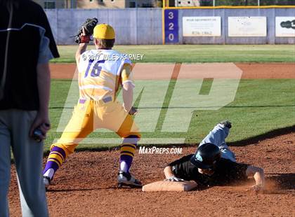 Thumbnail 3 in Durango vs Silverado (Bengal Varsity Tournament) photogallery.