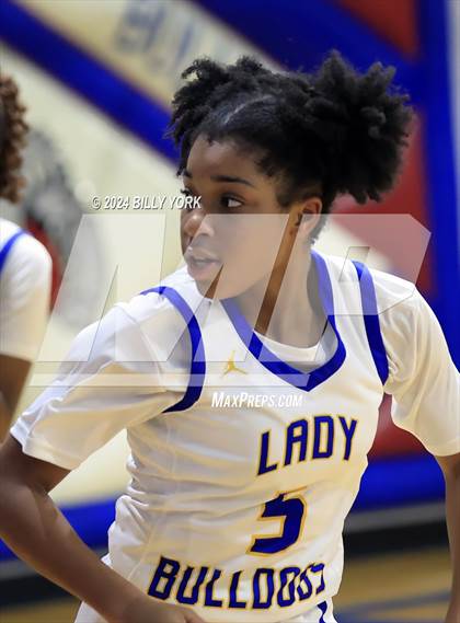 Thumbnail 3 in Pittsburg vs Chapel Hill photogallery.