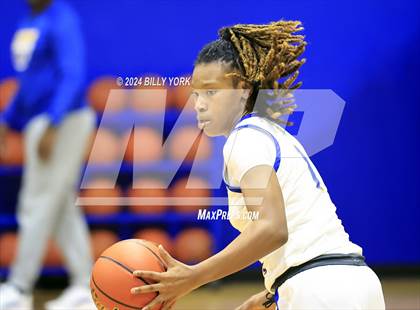 Thumbnail 1 in Pittsburg vs Chapel Hill photogallery.